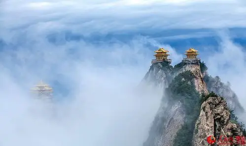 河南洛阳老君山.仙山隔云海.