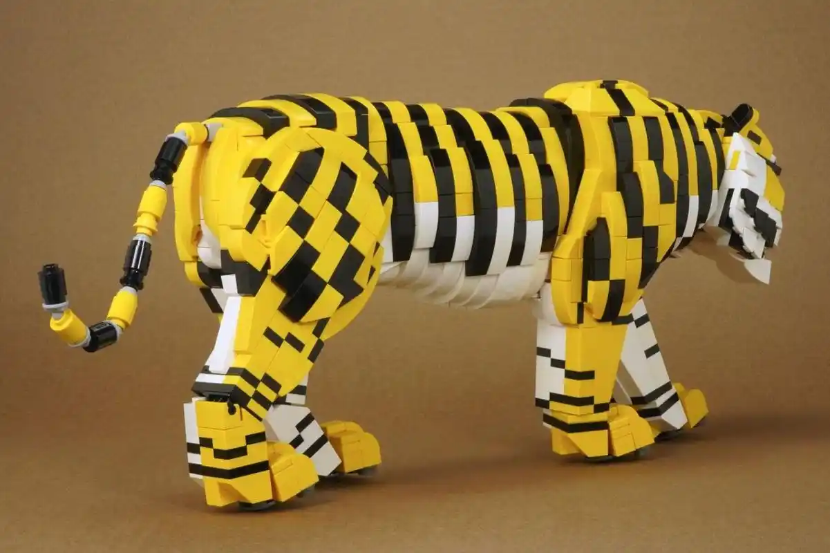 《虎虎生威》大神玩乐高moc,超可爱的一只老虎,身体曲线超自然02