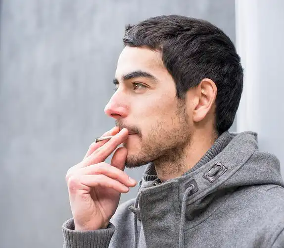 男人,头像,吸烟,香烟,胡须_高清图片_全景视觉