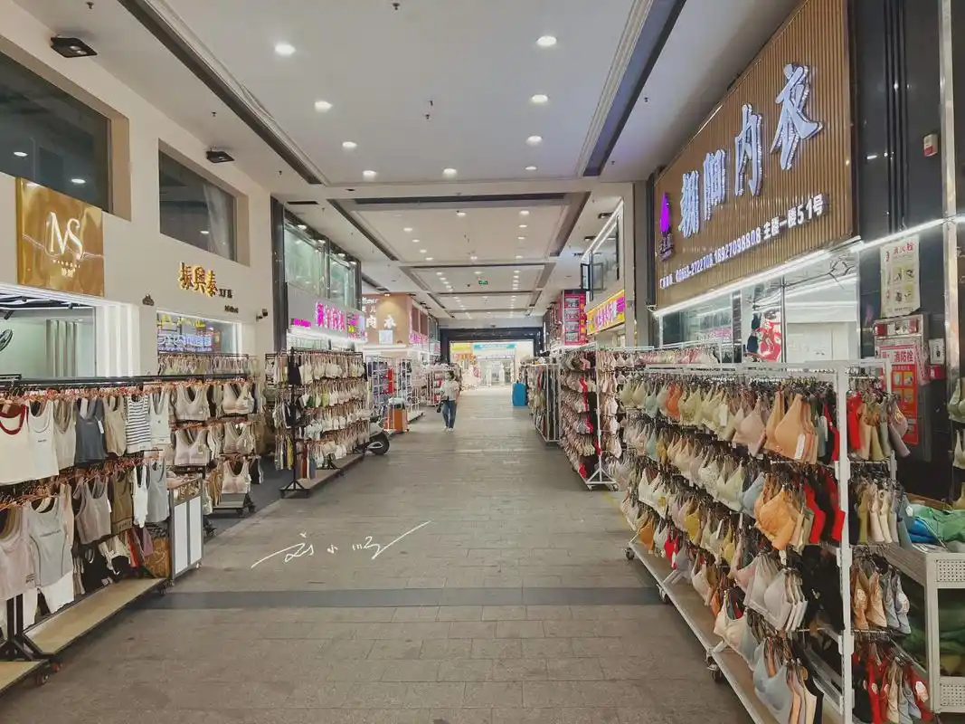 中国·普宁国际服装城:粤东最大的服装批发市场,果然名不虚传!