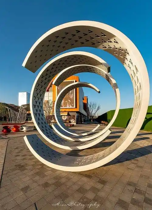 异形镂空灯光不锈钢造型雕塑