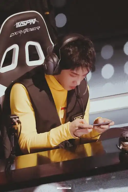 惊艳你的华晨宇和蔡徐坤