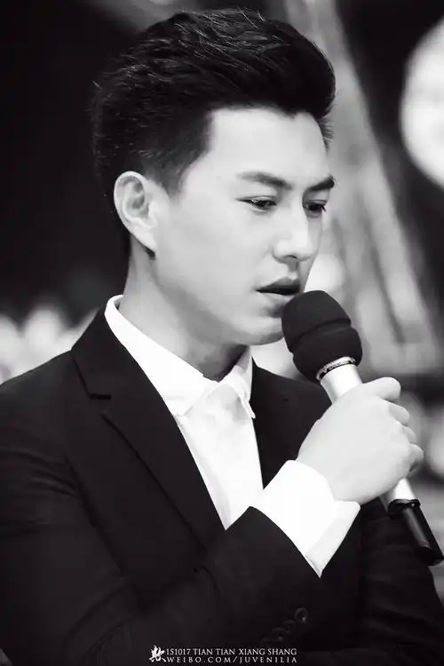 被这侧颜给征服了 靳东 靳哥哥就这样被你征服 切断了所有退路 我的