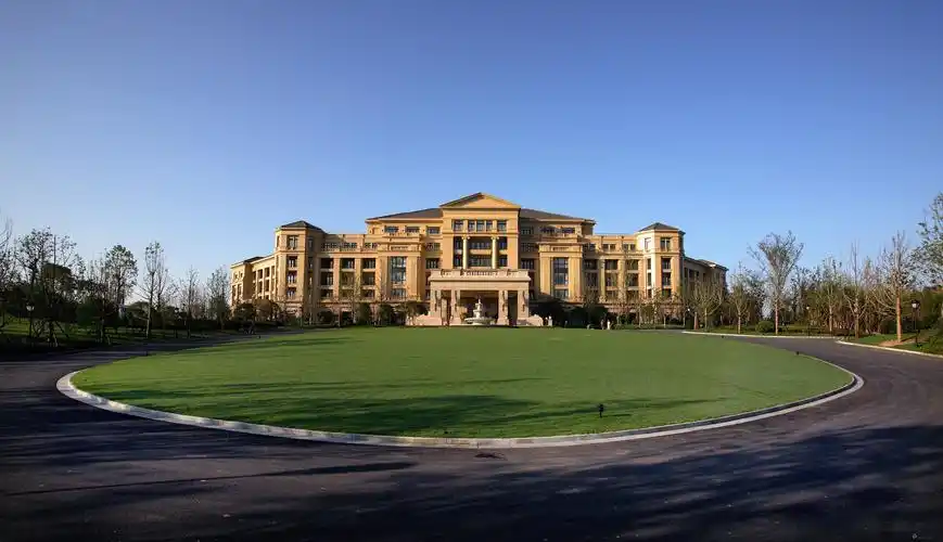 五星级酒店(照片)                                   白天外景