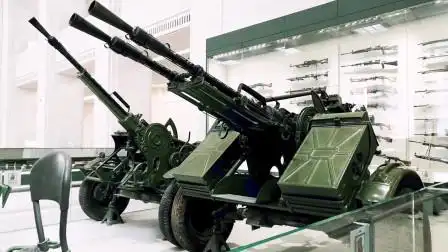 军事博物馆看展:中国造1958年式双联装高射机枪