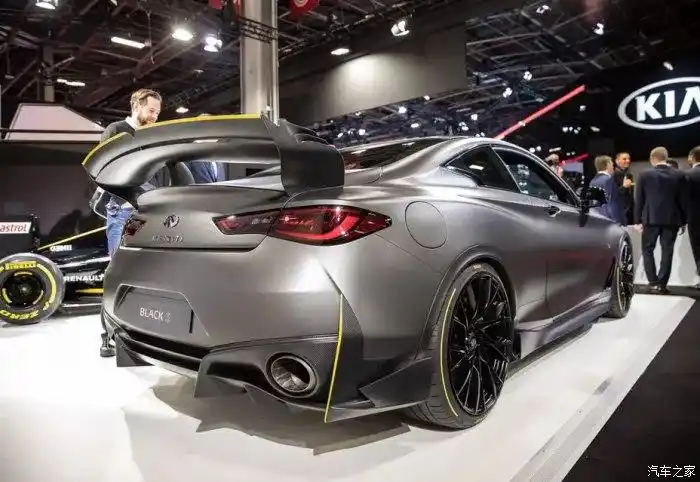 英菲尼迪q60s ,你就说这车帅不帅就完事了!