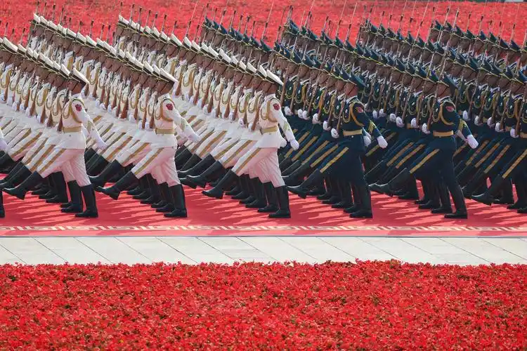 新华社分享的九三阅兵壁纸真的是绝绝子,给大家废眄