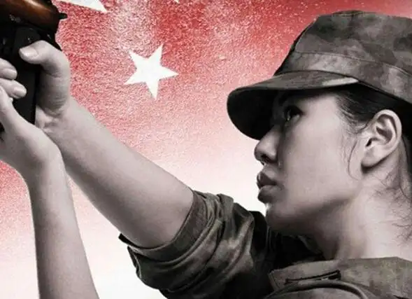 【图】余男军装高清亮相 从容演绎女军官