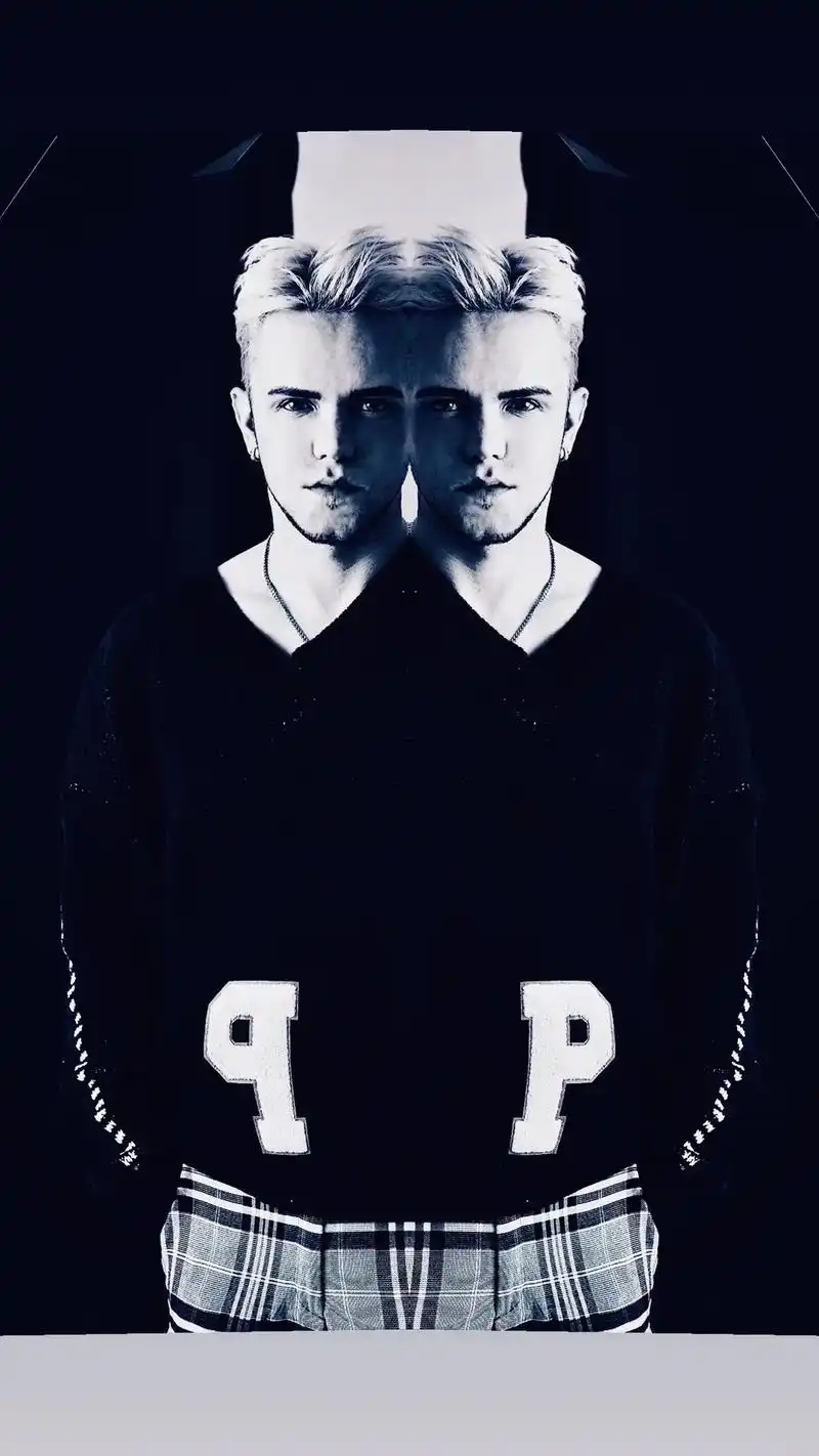 ak正在新的《占有possession》专辑封面试镜#ale - 抖音