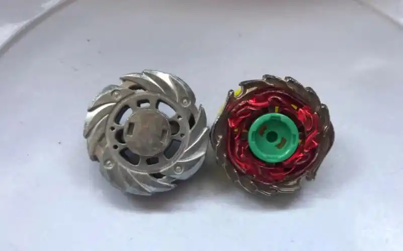 铁陀螺vs自组陀螺