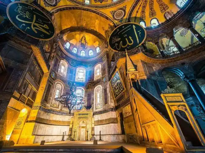 土耳其伊斯坦布尔网红打卡地圣索菲亚大教堂背后有怎样的故事