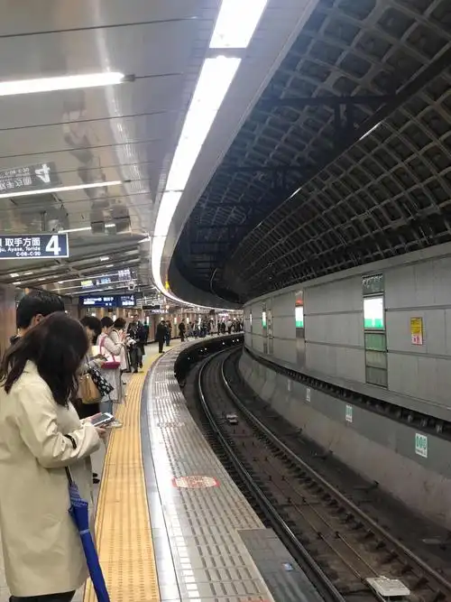 东京 地铁 千代田线站台