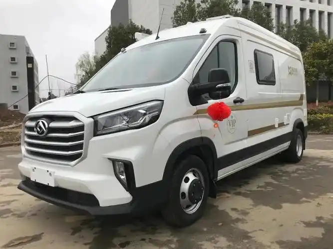 416武汉房车展美沃国六v90长轴高顶b型房车