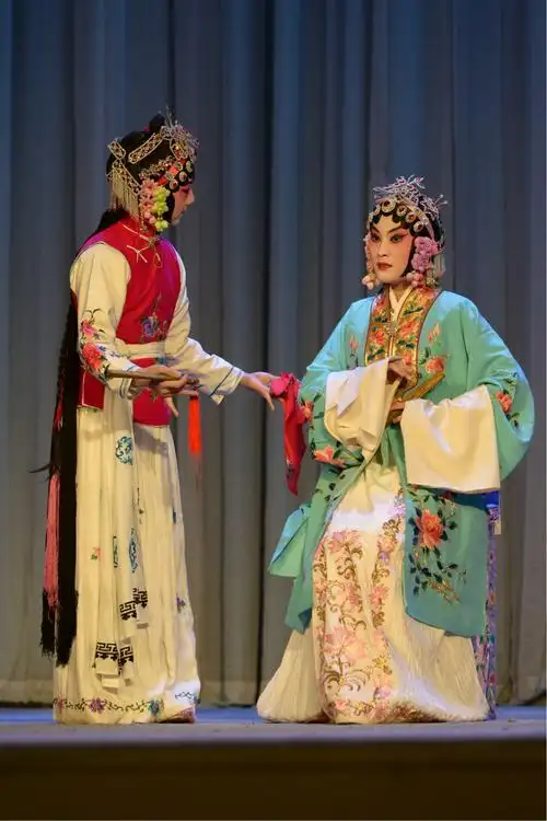 卖水……咏粹京剧社演出