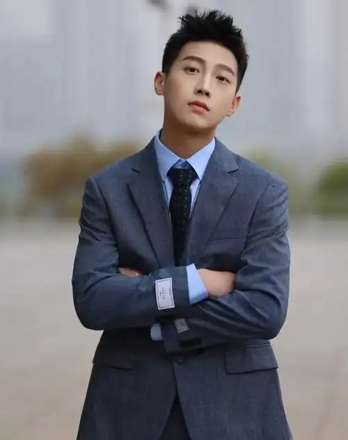 正装是男人最帅的穿着方式