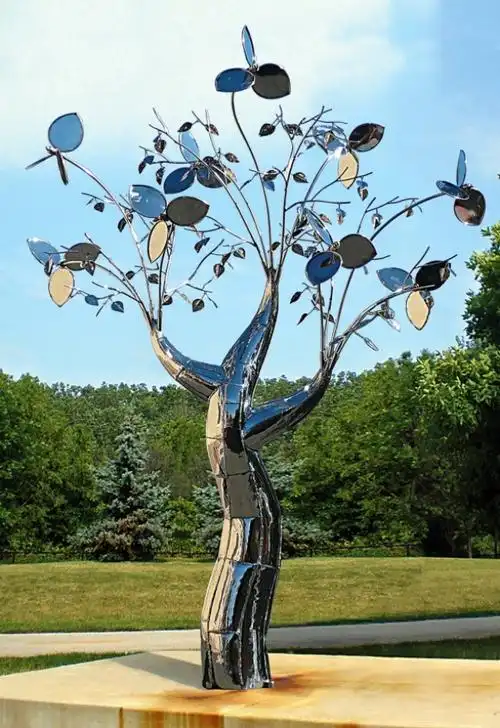 广东惠州龙光城小区户外玻璃钢雕塑马 动物仿铜草坪艺术装饰品