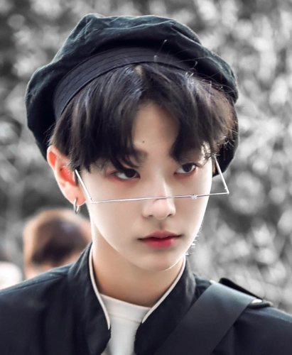 刘梦穿搭有多野?别人戴眼镜,她却只戴框,看清成品:惊艳众人!