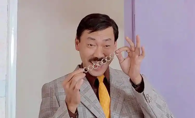 冯淬帆太搞笑,用脚踏车换链子,回家取悦女朋友