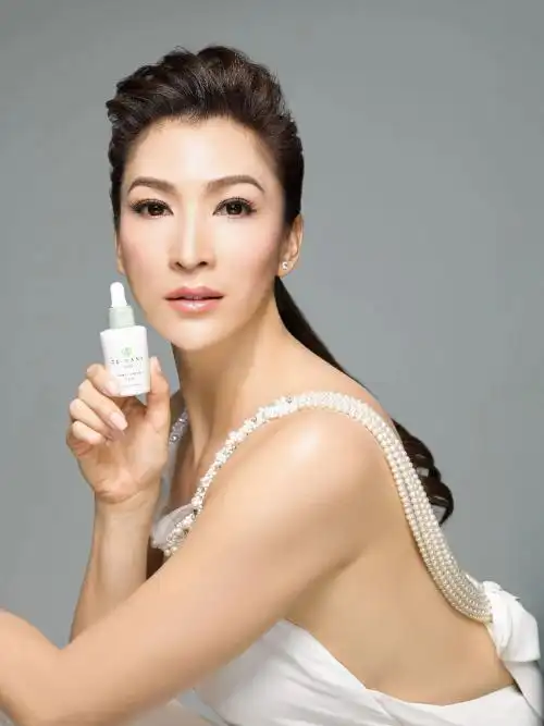 开启护肤最佳模式跟着姐姐李咏娴在恬曼雅乘风破浪