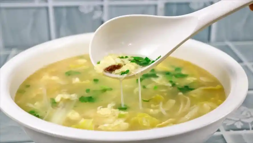 这才是家常三鲜汤的做法,食材简单又营养,汤鲜味美,家人都爱喝