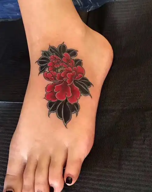 脚背牡丹纹身图片_脚部腿部新传统new school牡丹纹身图案