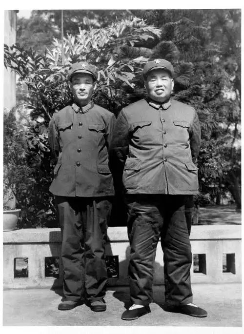 许世友长子许光:81岁路边找人修鞋勤俭一生,患癌提"三不"原则