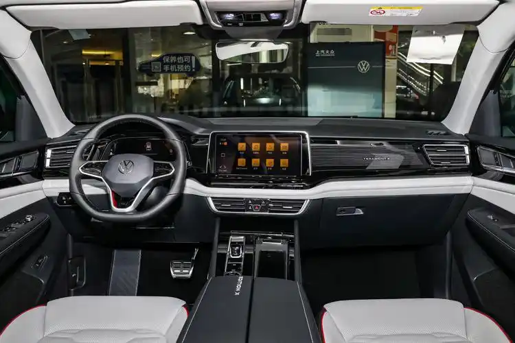 2022款 途昂x 380tsi 四驱 极夜限定版内饰