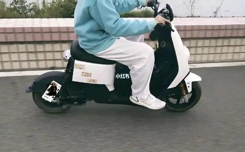 雅迪de3骑帅不骑快