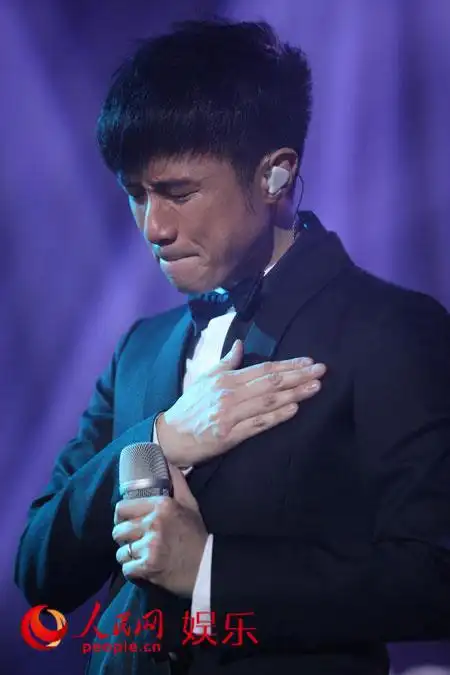 韩歌王郑淳元歌手首秀夺冠张靓颖垫底