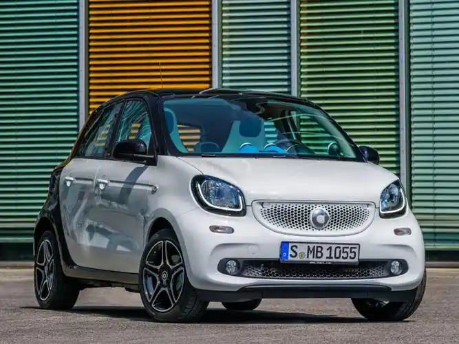 北汽制造"smart forfour"曝光,高级老头乐要来了?