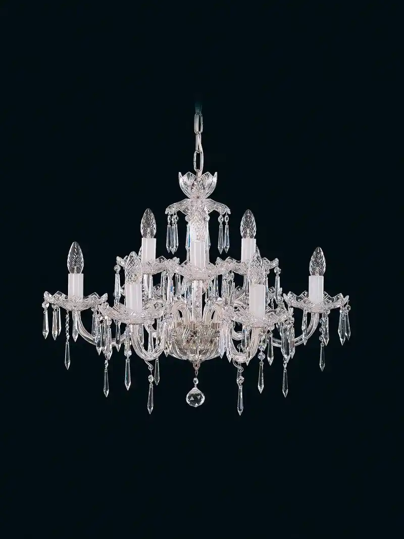 水晶灯点亮如梦如幻的法式浪漫