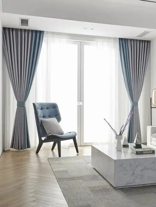 经典的灰蓝窗帘呈现不一样的美