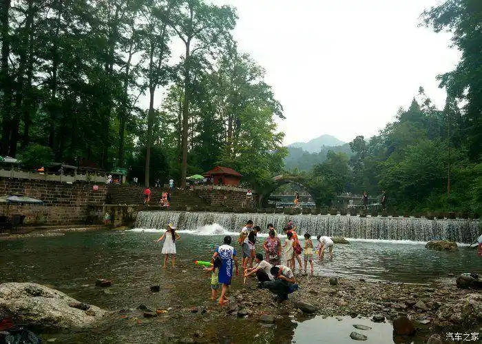【夏日避暑好去处】彭州白鹿小镇玩水去