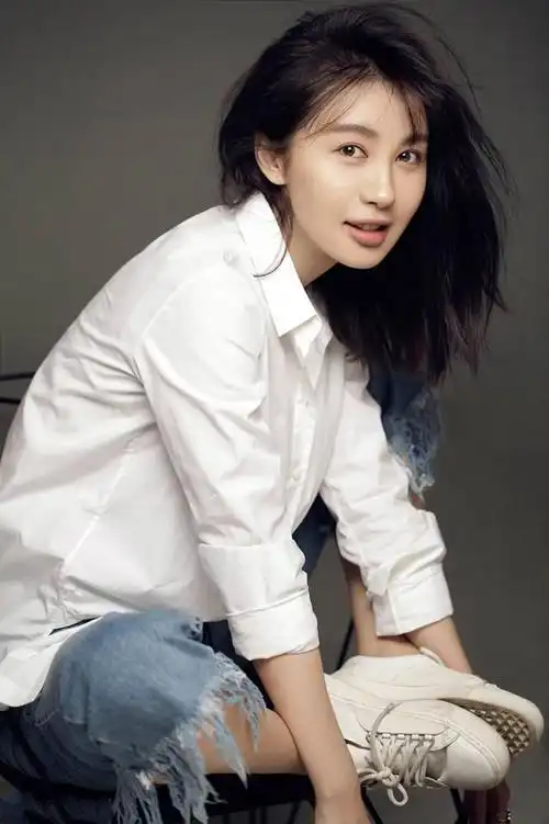 baby发文证清白,黄晓明开启护妻模式,其实实惨的还是李菲儿