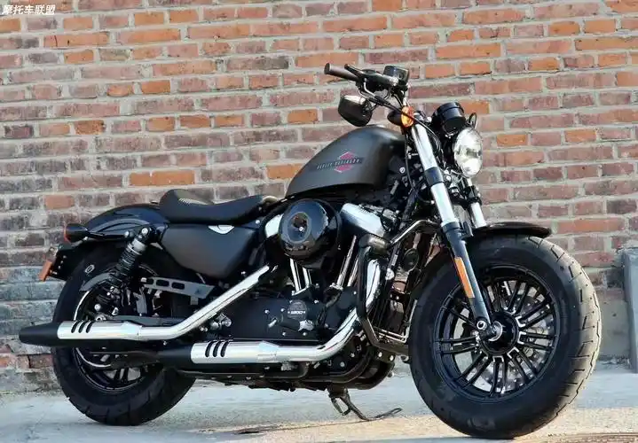 21款大贸哈雷883n硬汉