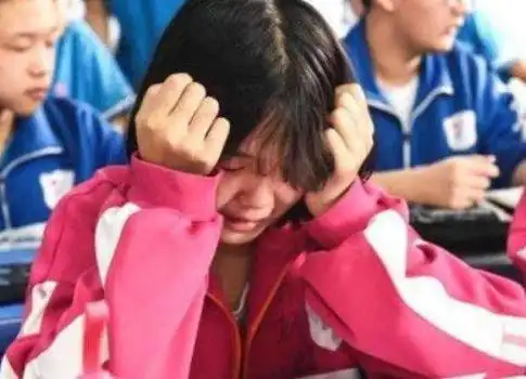 中考其实在某方面而言比高考难,这是因为中考是先报名后考试,而高考试