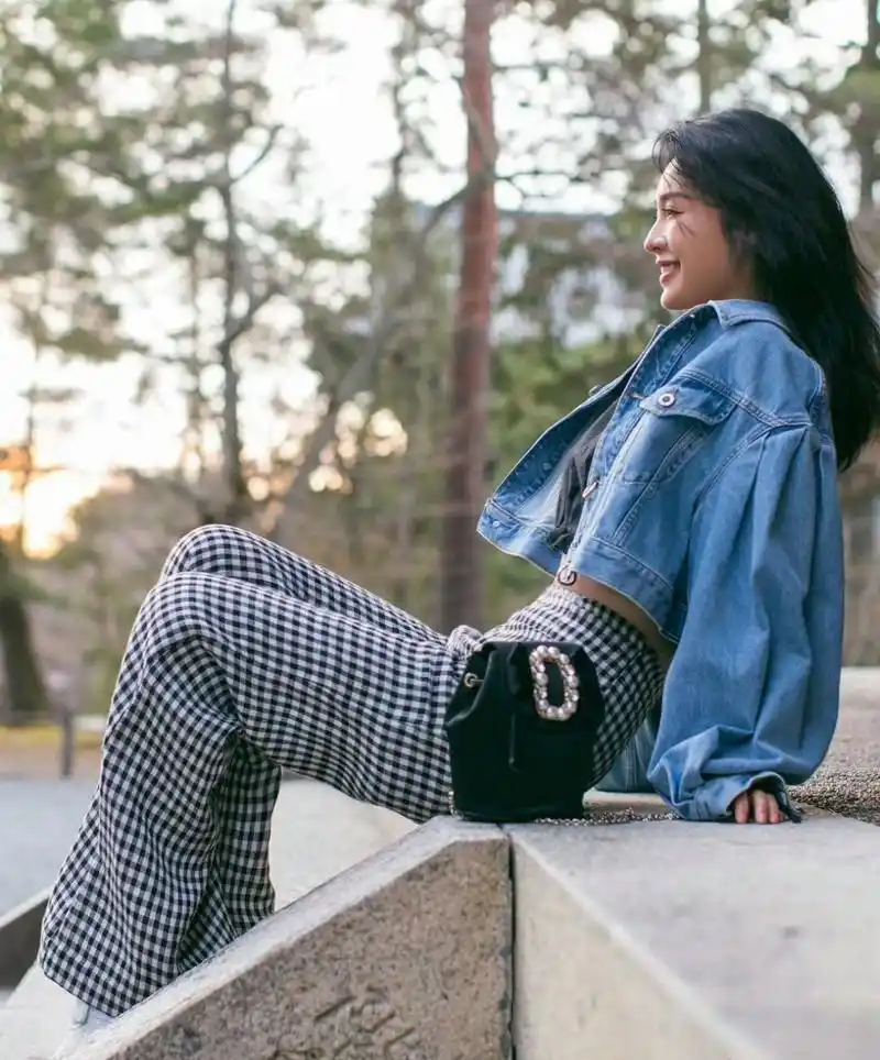 李沁牛仔外套#美女