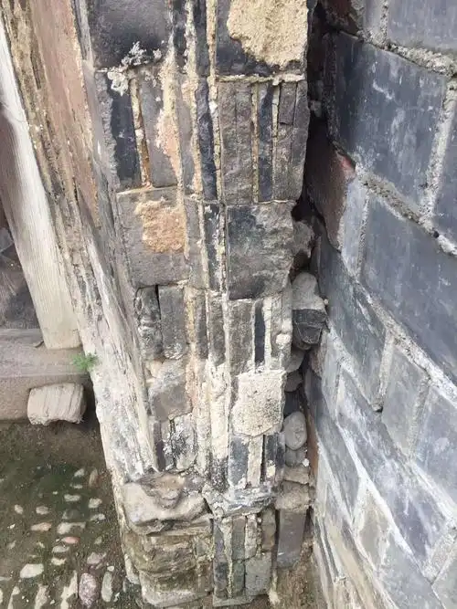 江南农村特有的封火墙.