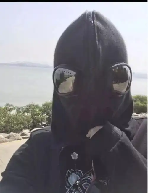 哈哈哈女生为了防晒竟能做到这个地步!看完我笑了