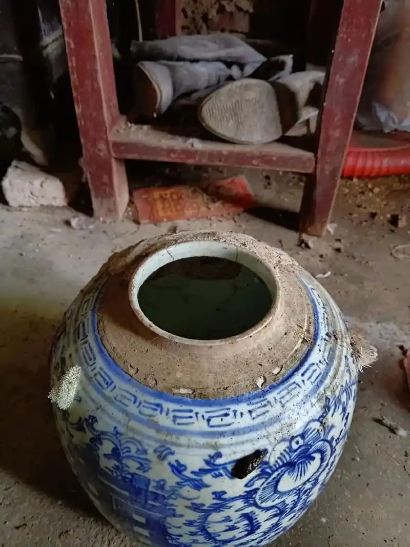 晚清民国到解放时期,"喜字罐"一直是老奶奶年轻时过门的陪嫁! - 抖音