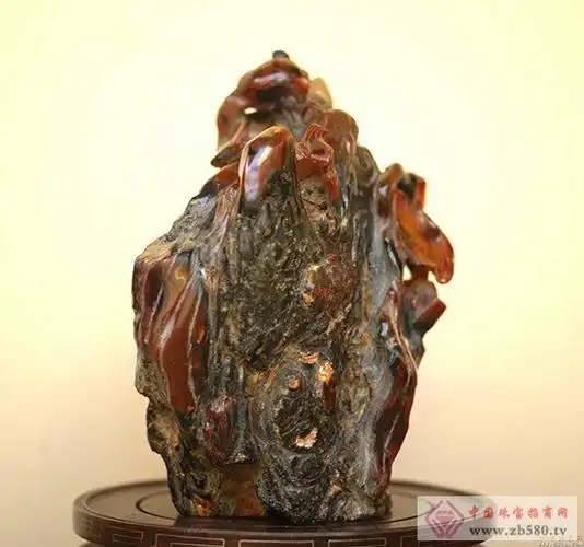 御宝轩征集到一极品树变玛瑙化石