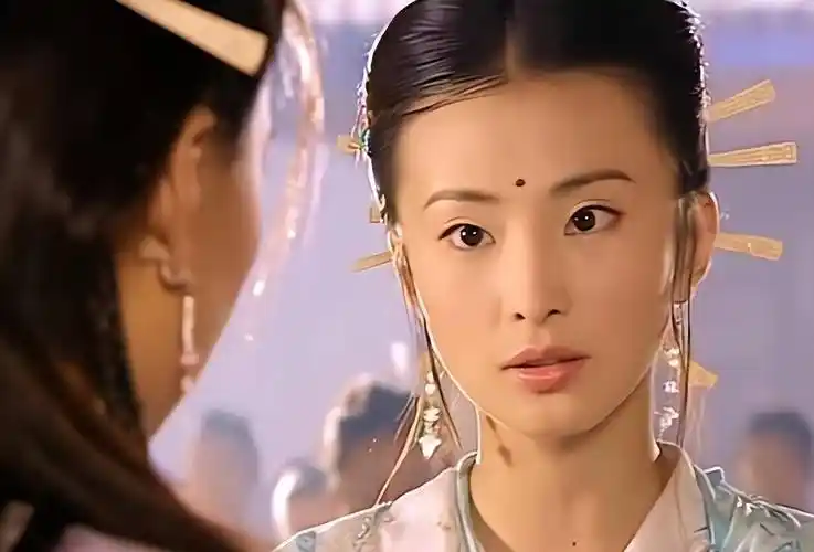 屠龙记》21年后再演《惜花芷》,她面容变化大认不出_公主_丁敏君_林静