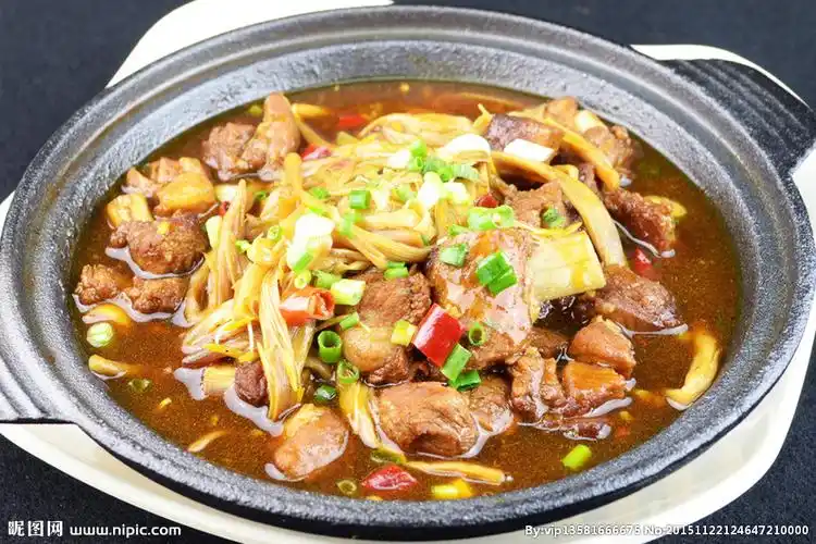 砂锅排骨黄花菜图片