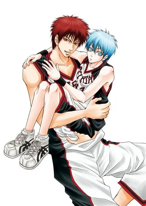 请问关于黑子的篮球 有一张火神抱着黑子的图片,穿着白色队服, 是同人