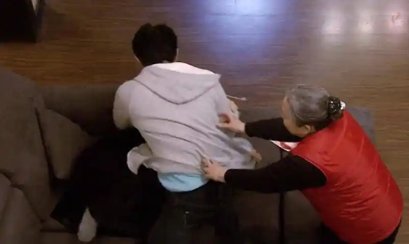 《双面胶》原型更悲惨_吴丽君_父母_李亚