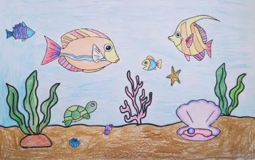 美丽的海底世界完成啦!快向爸爸妈妈展示你的作品吧! 儿歌:小贝壳