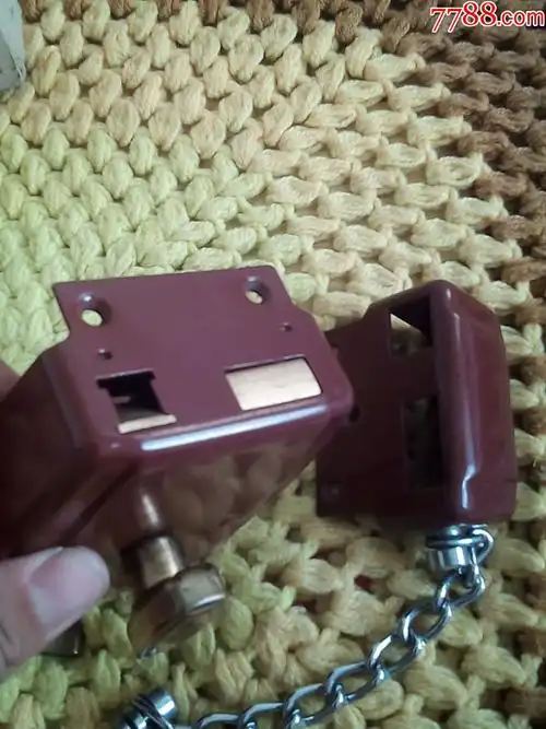 老式牛头牌暗锁一个(未使用过,请仔细阅图,品严者慎拍)