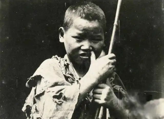 百年前中国街头乞丐的真实老照片