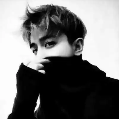 情侣头像黑白系最新版 高冷气质情侣黑白头像一男一女