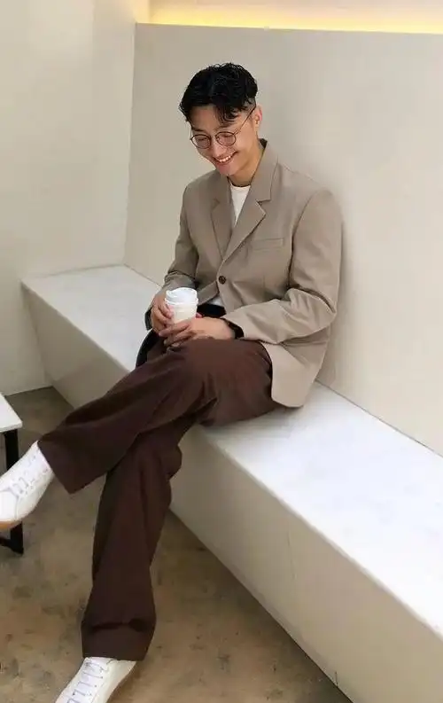 "高段位"潮男都在穿阔腿裤了